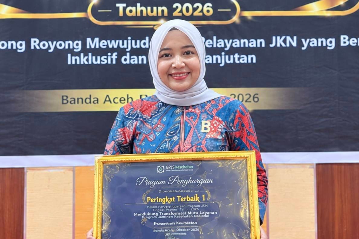Qurrata Aini dan Demokrasi yang Dihadirkan Lewat Pelayanan Publik