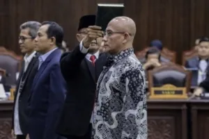 Hasyim Asy’ari Bantah Syarat Pendidikan Gibran Cacat Administratif, Ini Penjelasannya
